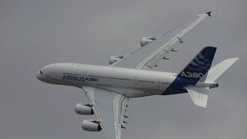 flugzeug_g-r-mottez-1131541-unsplash